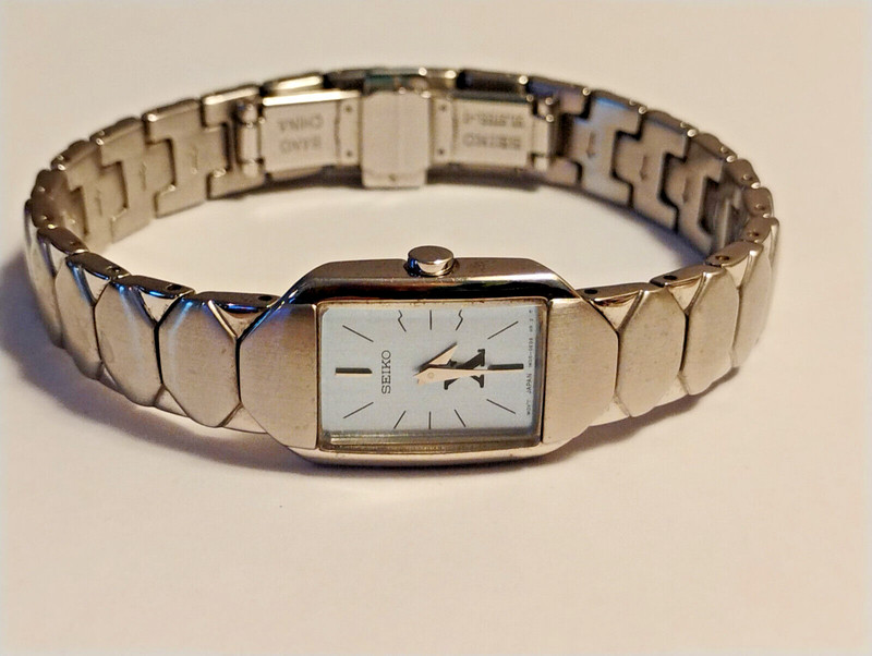 Gorgeous Ladies Seiko Watch New Battery
