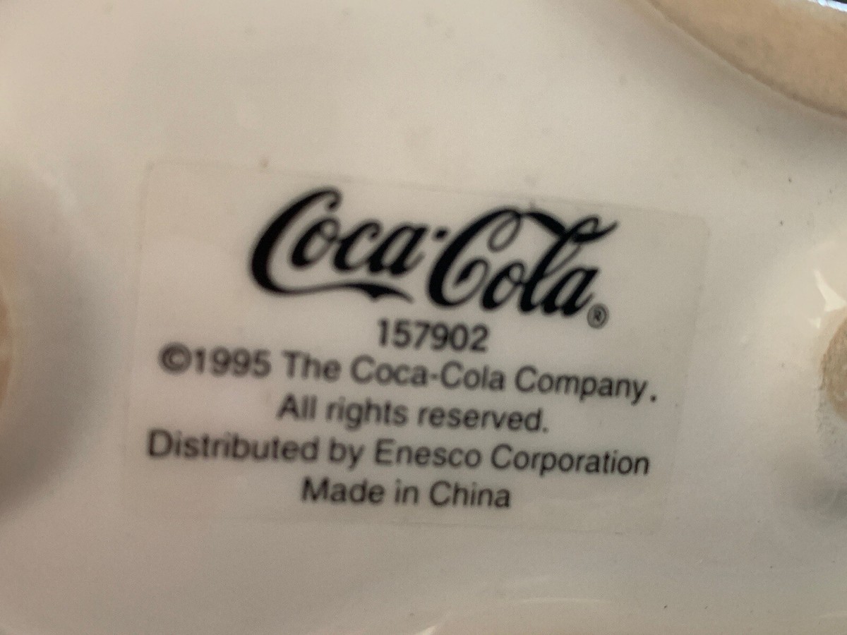 1995 COCA-COLA EXCLUSIVE POLAR BEAR PORCELAIN Figurine ICE FISHING