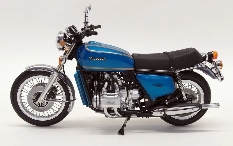 Minichamps 1/12 Scale - 122 161600 Honda Goldwing GL 1000 KO 1975 Blue Green - Image 2 of 4