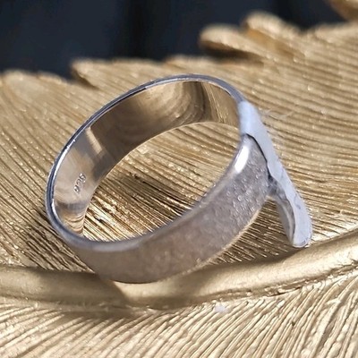925 Sterling Silver 8mm Textured Band Ring Size 9 Signed No Stone