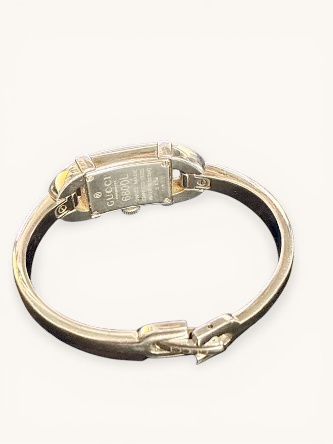 GUCCI 6800L Bangle Watch Silver Quartz Ladies Working From Japan
