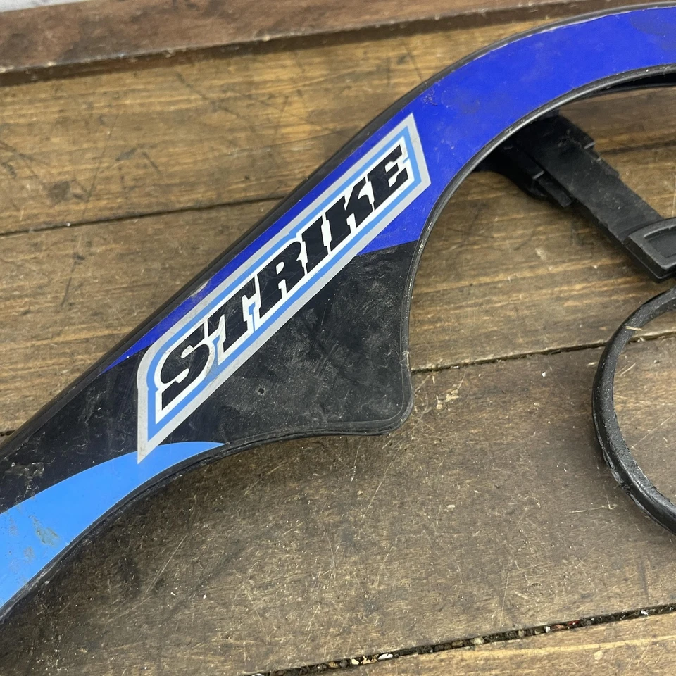 Cubierta protectora de cadena de bicicleta Mongoose Strike negro azul plástico OEM repuesto Foto 4 de 4