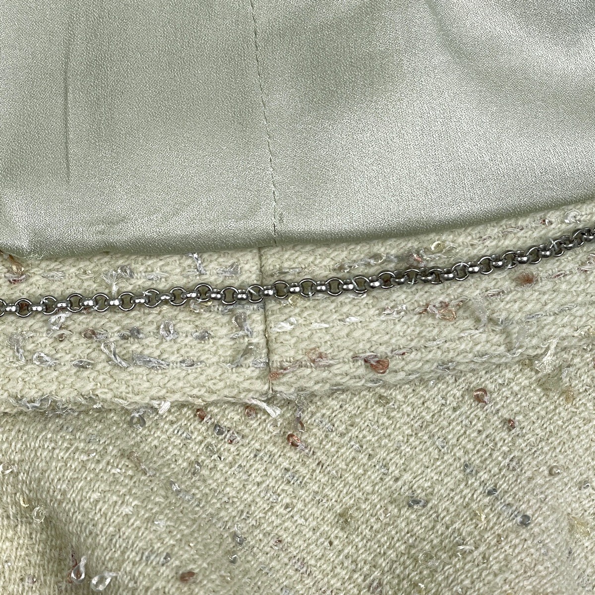 CHANEL (Interlocking) CC logo button setup Frill … - image 8