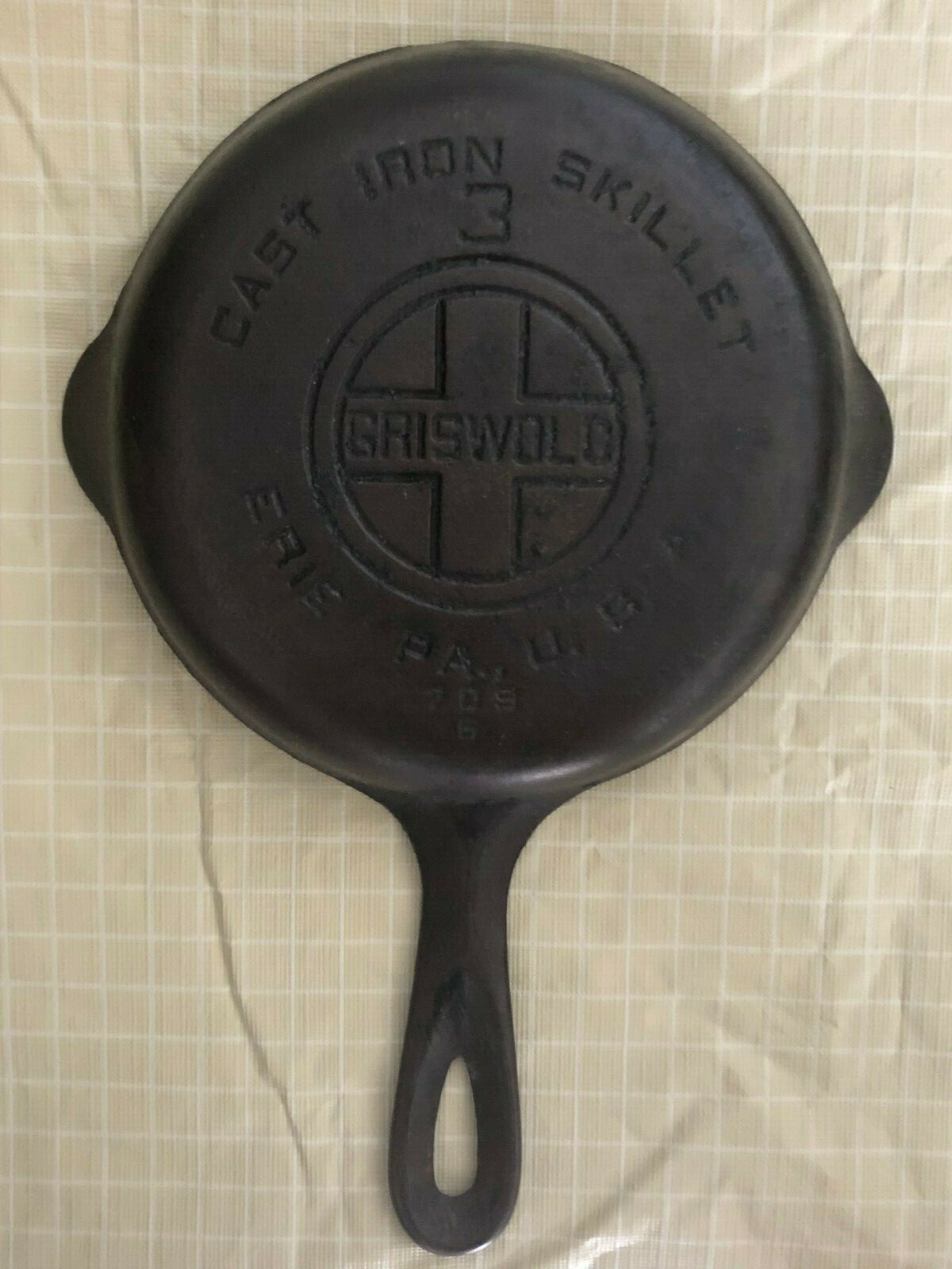 2 Vintage Griswold Cast Iron Skillets 3 709B and 8 704F Erie PA Griswold Logo eBay