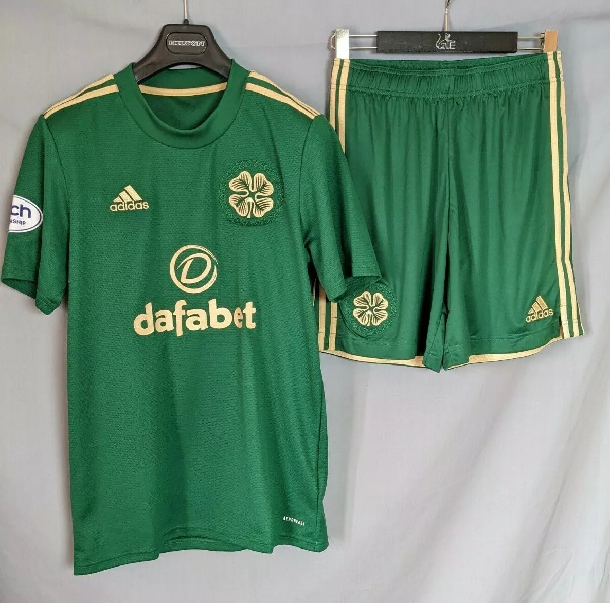 Celtic 2021-22 Third Shirt (Excellent) M