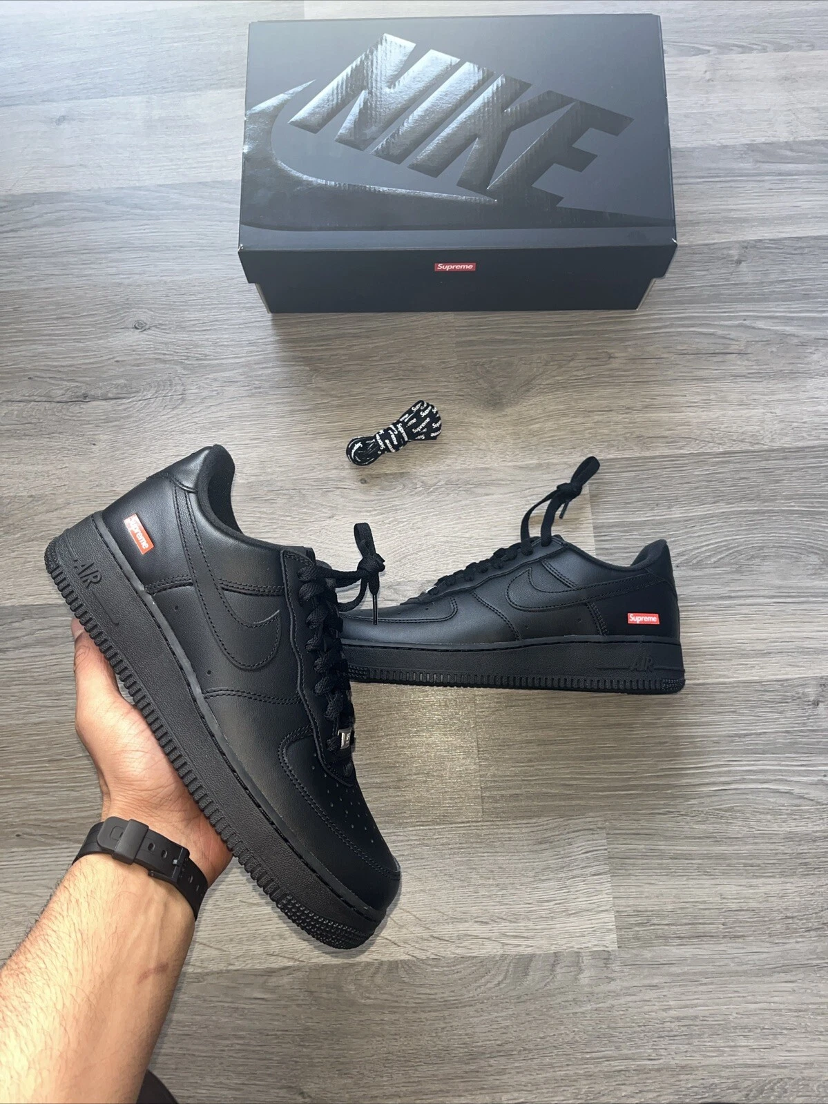 Supreme Air Force Noir   Taille 10 UK   Taille 11 US   Neuf jamais porté  
