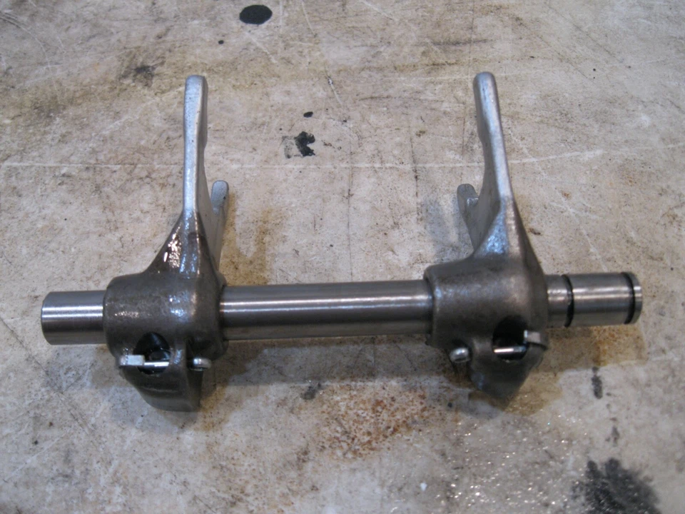 Guía horquilla cambio 2 y horquillas Yamaha xs400 1978 Foto 3 de 4