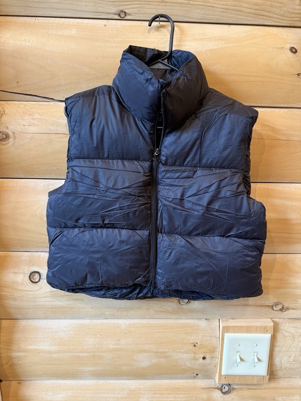 Women’s Black Puffer Vest Size Small