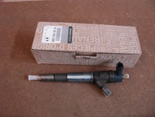 166000399R Injector Nozzle For Nissan Opel Vivaro Renault Trafic 2.0 DCI CDTi