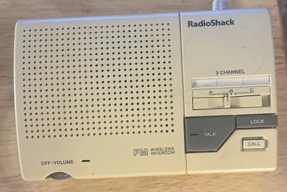 Lote de 3 Intercomunicadores Inalámbricos Radio Shack 43-490 FM De Colección Foto 4 de 4