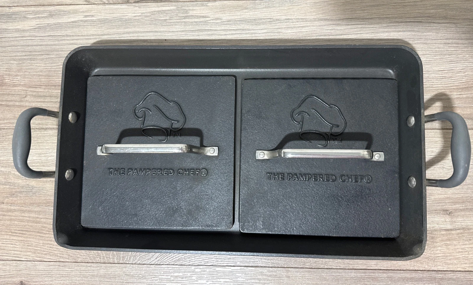 Pampered Chef Nonstick Double Burner Grill with Cast Iron Presses