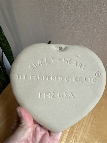 Pampered Chef Round Up From The Heart Cookie Mold 1992 Sweet Heart - Picture 3 of 5