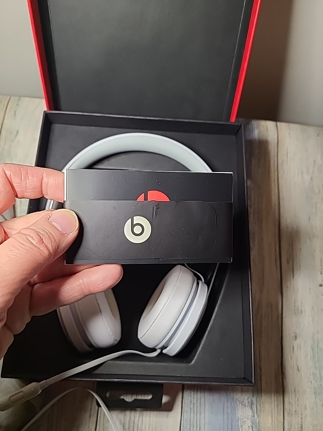 Beats by Dr. Dre EP ML9A2LL/A Headphones - White. These Are Wired Discontinued 