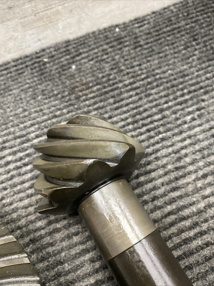 Anillo diferencial y piñón de engranaje estándar ZG D44-488T-RUB para Wrangler 03-06 4x4 EE. UU. Foto 4 de 4