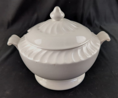 Large Porcelain White Soup Tureen with Lid and Handles Centiry Japan No Ladle