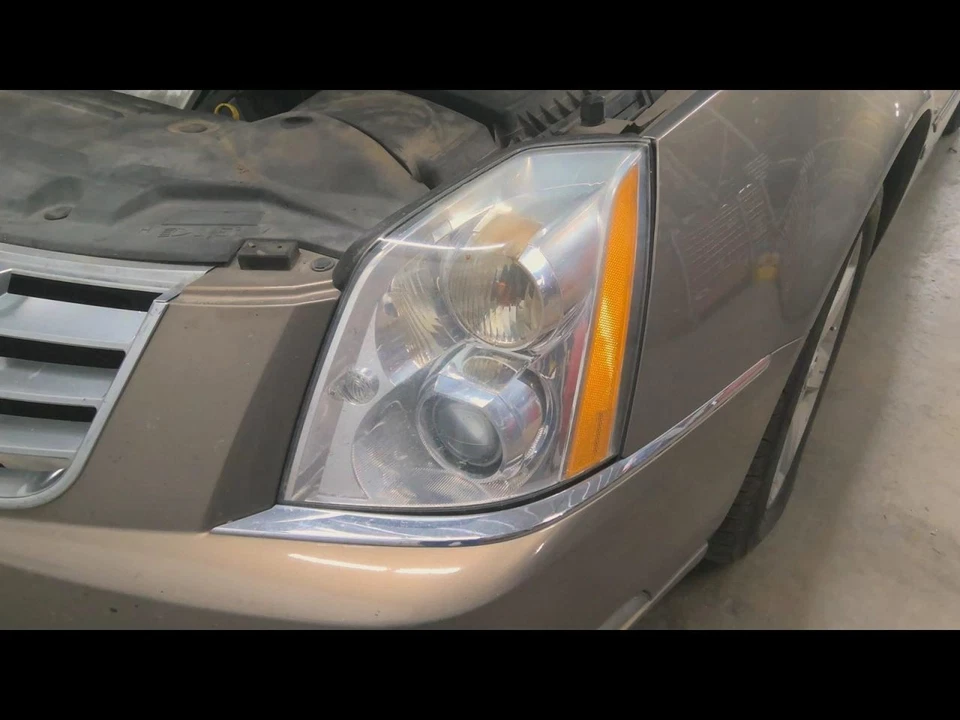 (LOCAL PICKUP ONLY) Hood Fits 06-11 DTS 727602 - Image 4 of 4