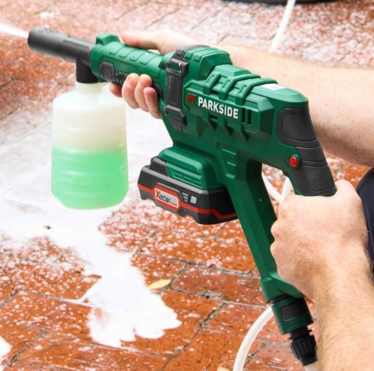 Parkside 20V Cordless Pressure Washer With 20v 2Ah Battery