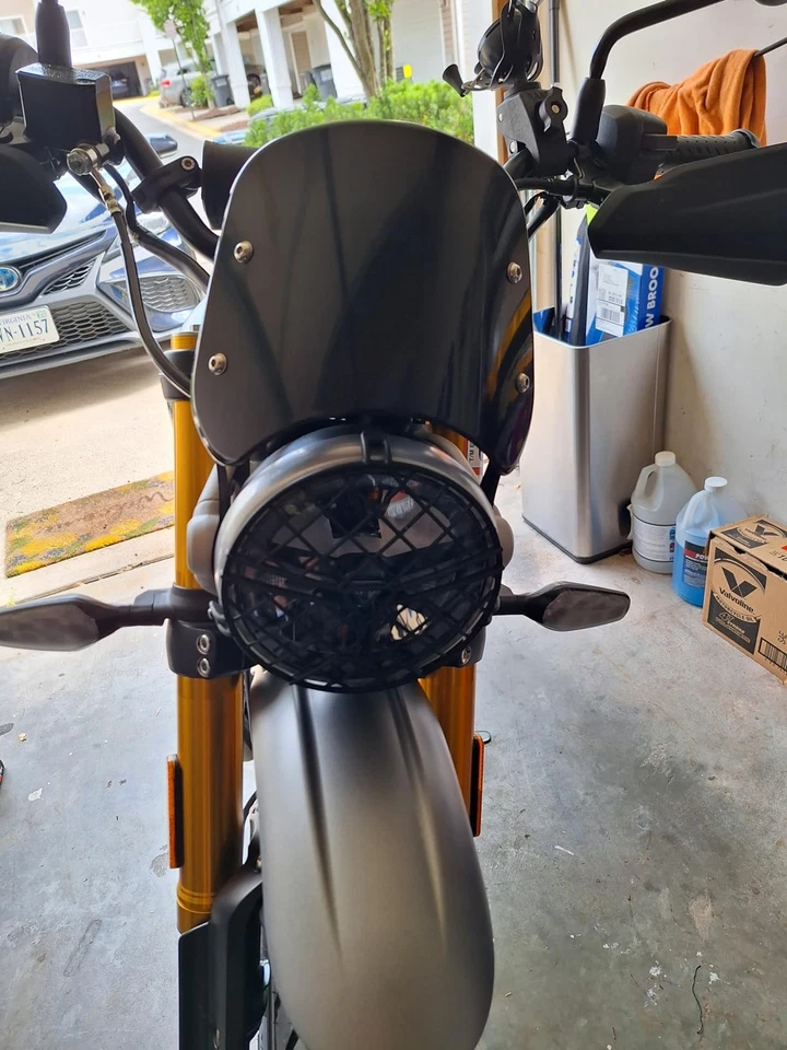 Carenado universal para faros de motocicleta parabrisas 5-7"" redondo negro Foto 4 de 4