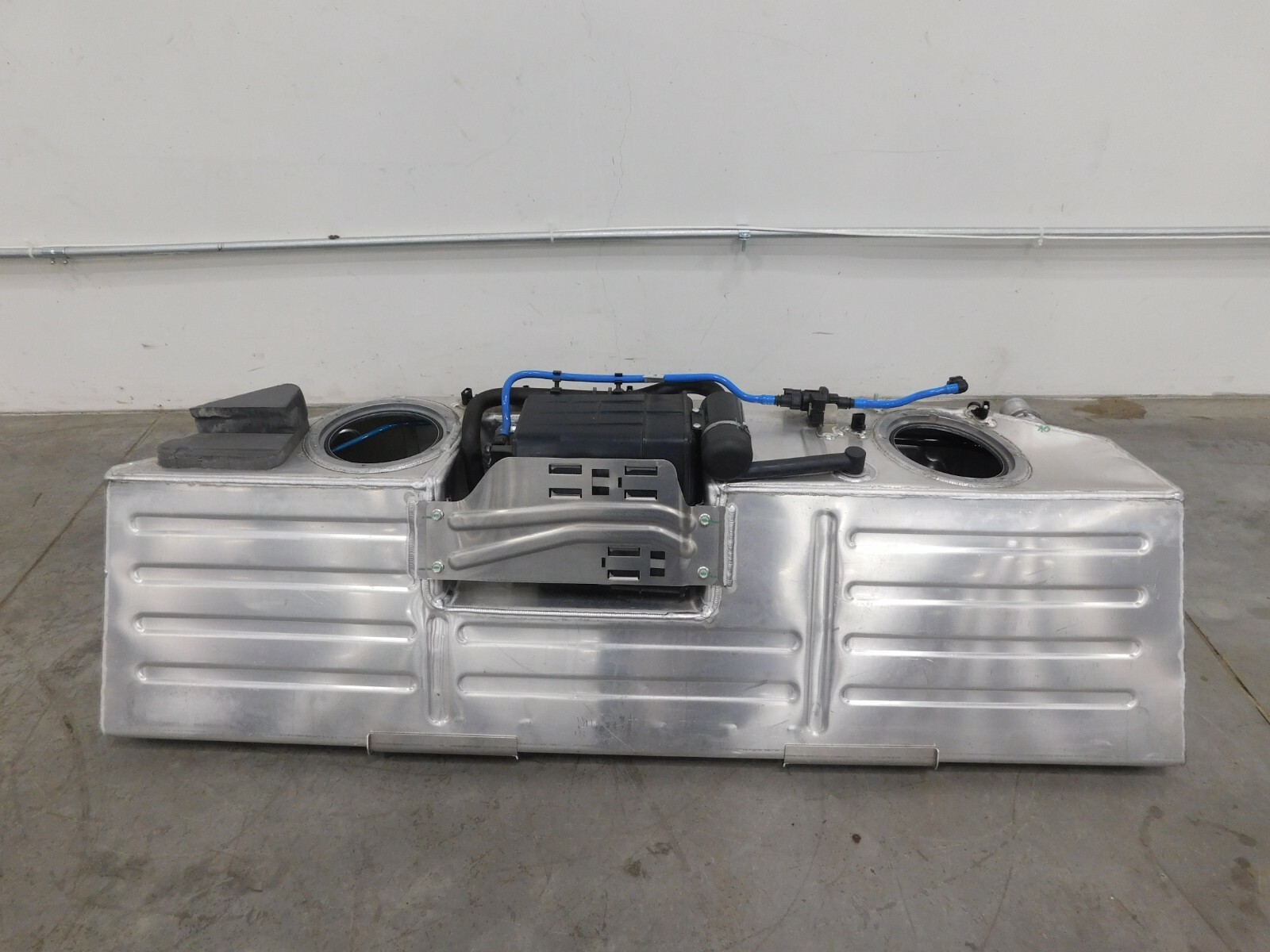 2016 15 17 18 19 McLaren 570S 570 Fuel Tank Cell / Controller #0408 Q5