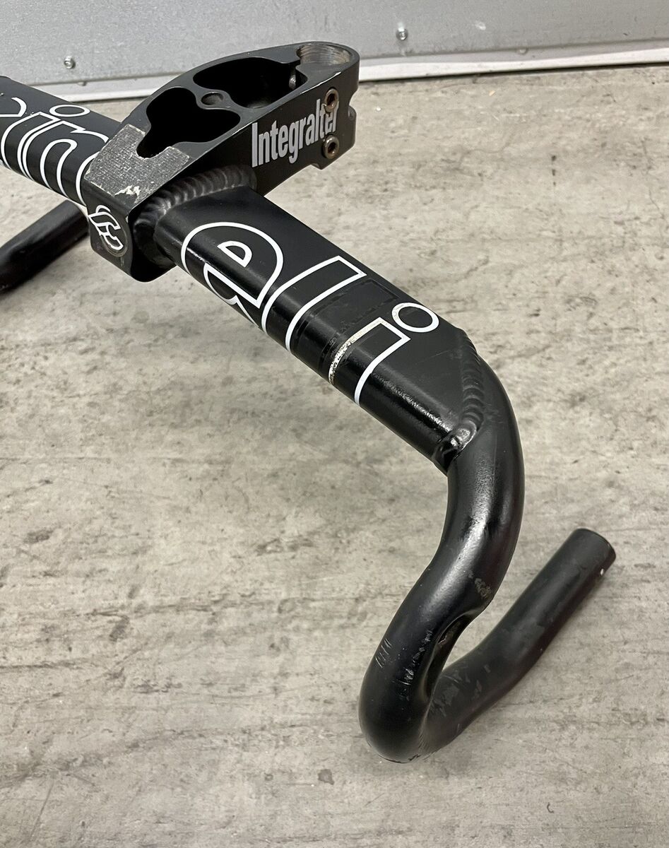 CINELLI INTEGRALTER ROAD BIKE HANDLEBAR ALLOY BLACK 42CM X CINELLI INTEGRALTER ROAD BIKE HANDLEBAR ALLOY BLACK 42CM X