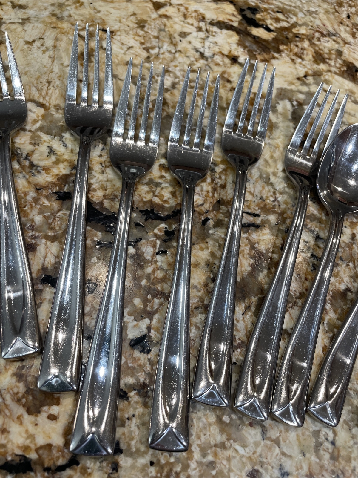 16 pcs ONEIDA LINCOLN STAINLESS FLATWARE FORKS SPOONS eBay