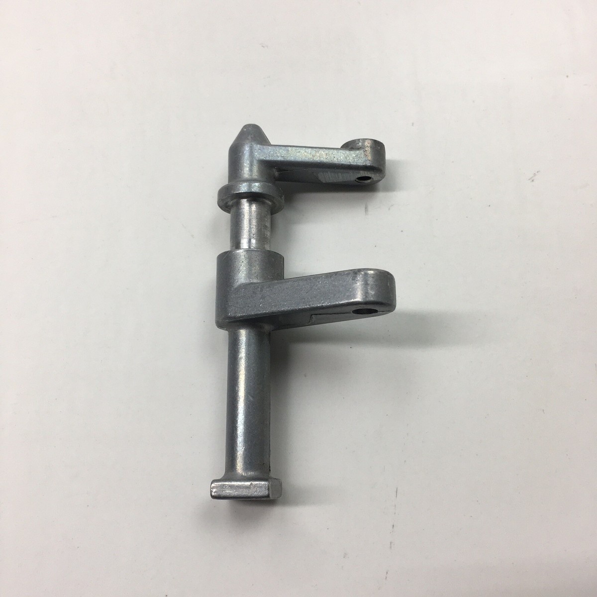 Chrysler 7.5 HP Outboard Motor Tower Shaft Vertical Control Shaft