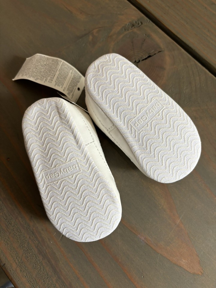 Baby Gap Baby Crib Shoes Sneakers Size 6 12 months White NEW eBay