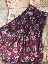 Pantalone primaverile a fiori in satin Zara
