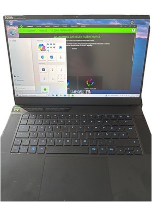 Razer Blade 15 Advanced 2020 i7-10875H 16GB 512GB SSD RTX 2070 Max-Q 15,6  300Hz