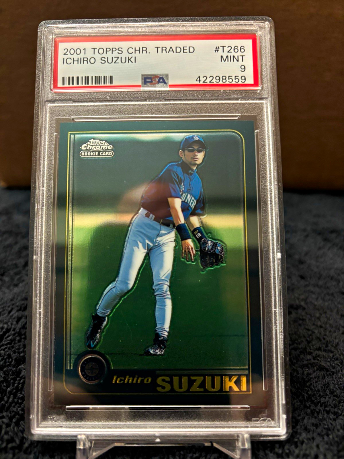 Ichiro Suzuki RC 2001 Topps Chrome Traded #T266 PSA 9 MINT view 1