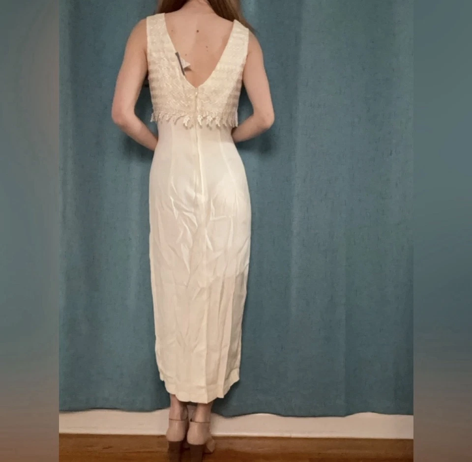 Vestido de novia vintage Flora CK Editions vestido sin mangas bordado coqueta Foto 3 de 4