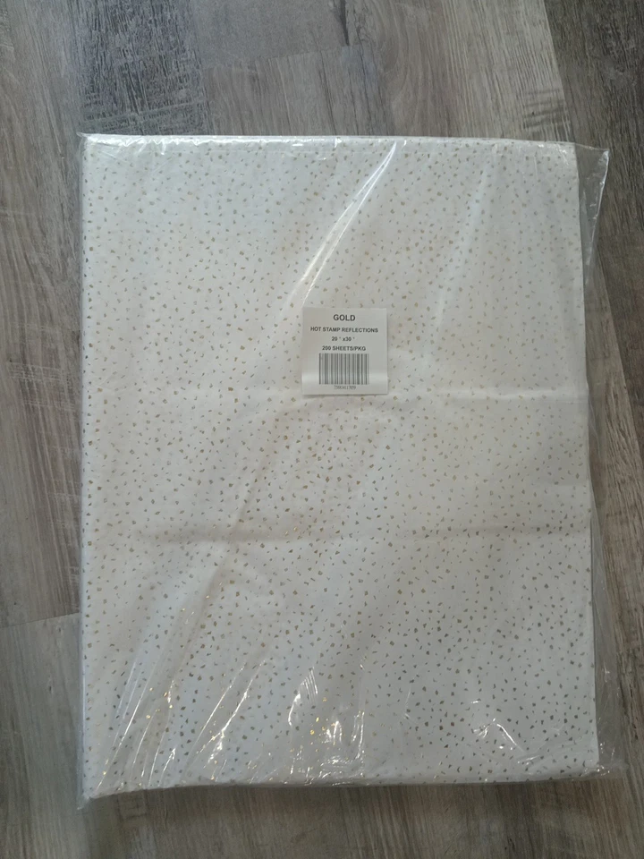 400 SHEETS 20" X 30" TISSUE  PAPER WHITE W/ GOLD  METALLIC SPECKLES ULINE NEW - Image 2 of 4