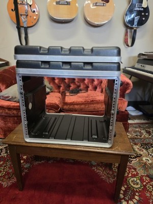SKB 8u Rack Case Molded 