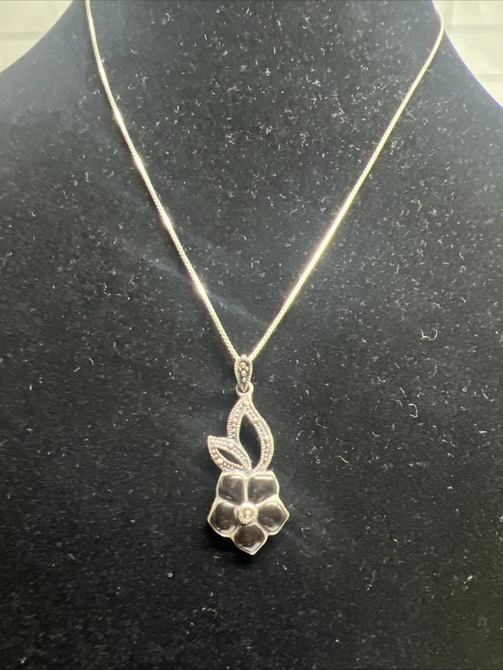 Natural Black Onyx and Marcasite  gemstone Pendant Necklace, silver 925 Flower - Image 3 of 4