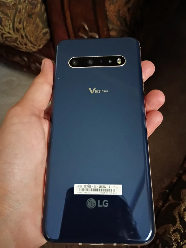Smartphone LG V60 ThinQ 5G 128GB Azul Elegante, T-Mobile Bloqueado, Punto Negro Foto 2 de 4