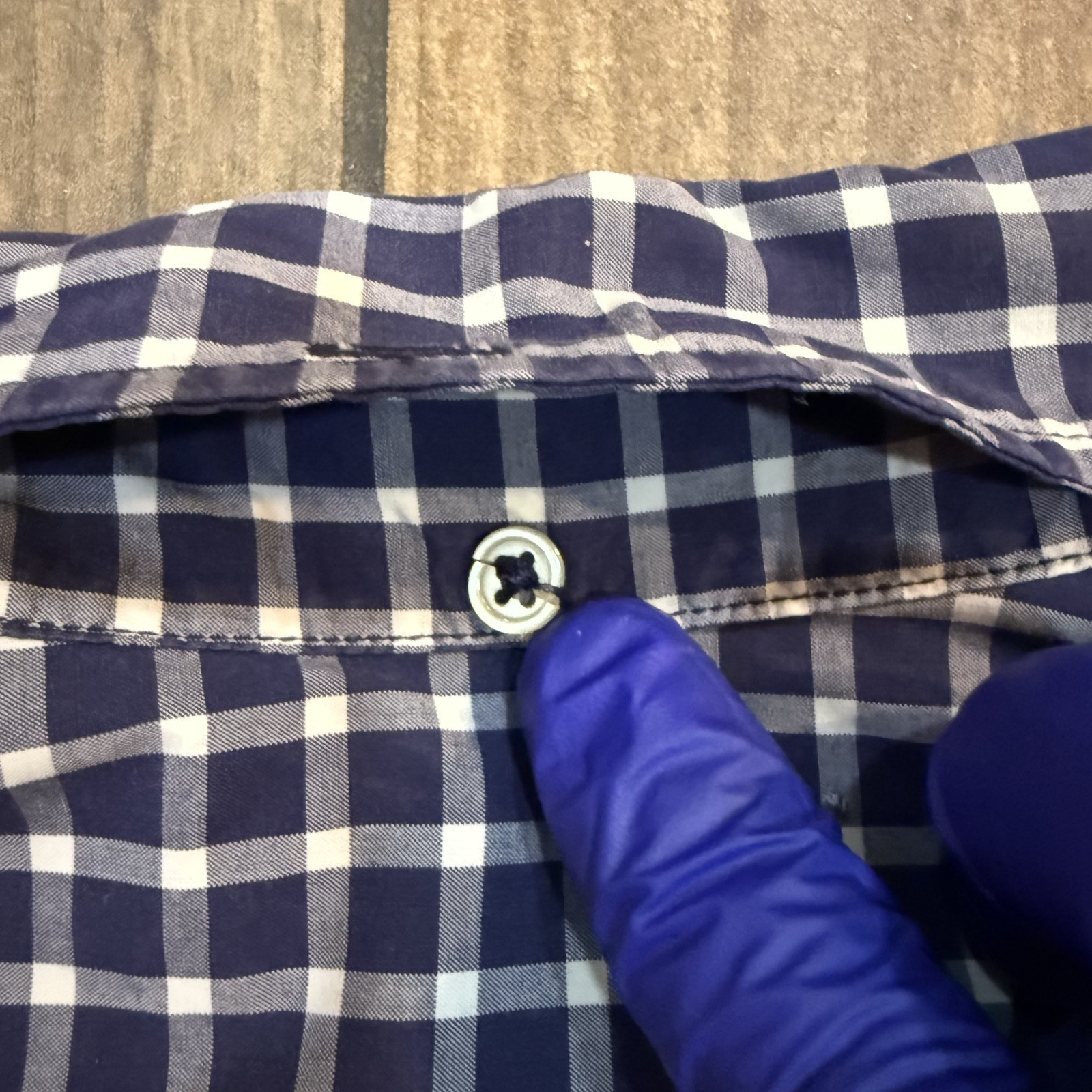 Uniqlo Long Sleeve Cotton Navy Blue White Gingham Check Button Up Shirt Men's XS thumbnail 7