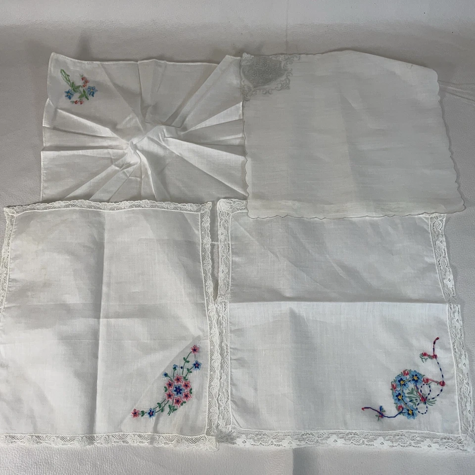Vintage Lot A of 18 hanky petit point embroidered / scallop / crochet lace edge - Image 4 of 4