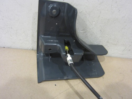Ferrari California - RH Trunk Seperator Hook Cover With Cable - P/N 82853000 - Picture 3 of 6