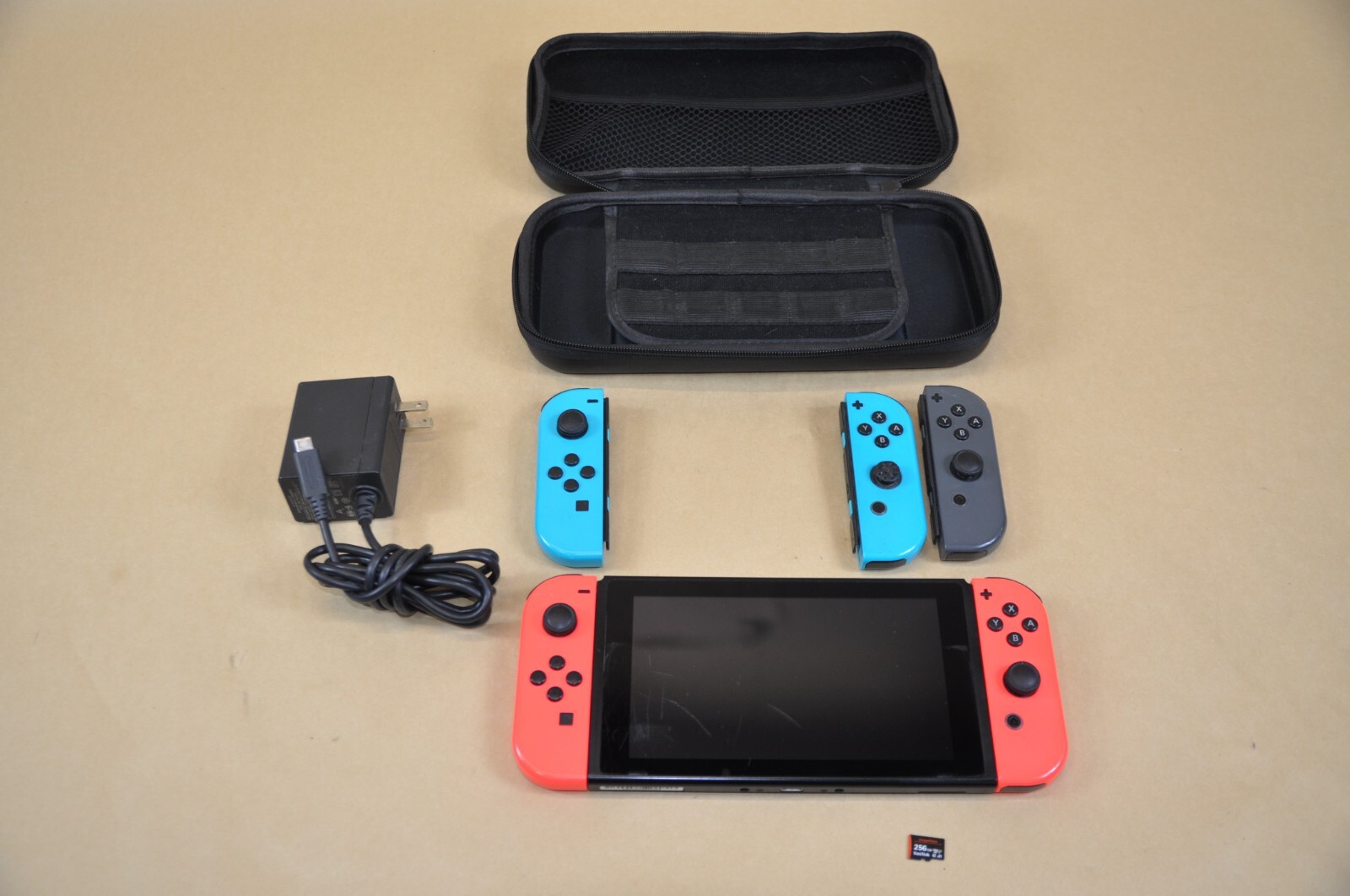 Nintendo Switch HAC001 32GB +256GB JoyCons Charger Case UNPATCHED XAW