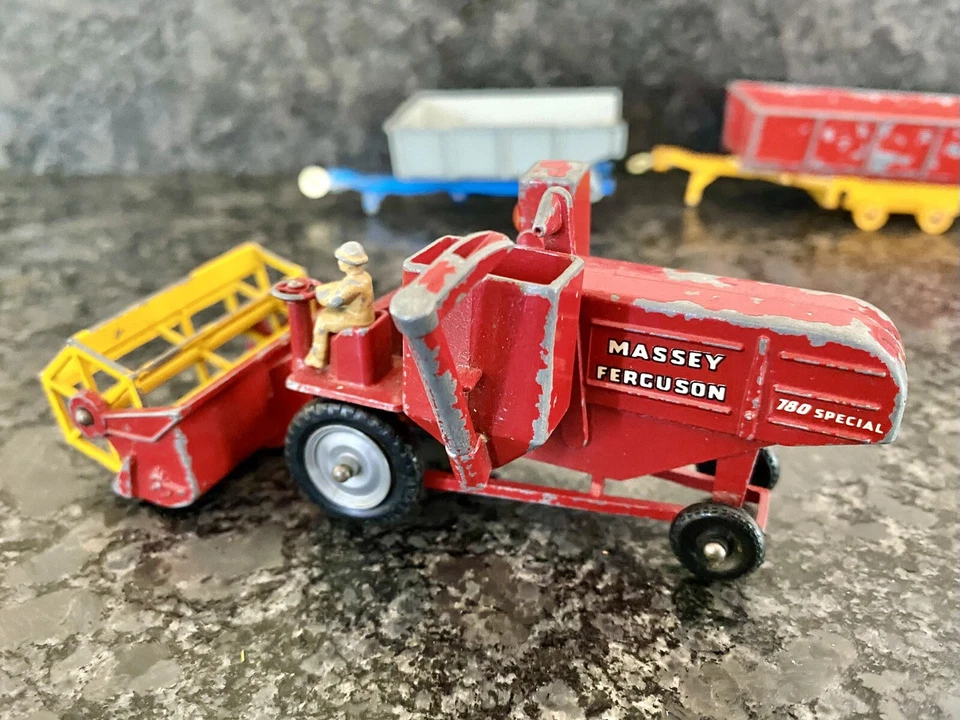 Matchbox Major Pack Massey Ferguson 780 Combine Harvester #5 Vintage & trailers - Image 4 of 4