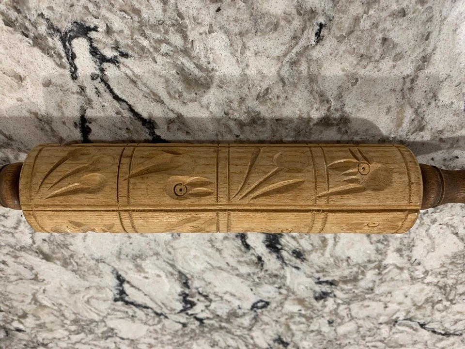 Springrele Wooden Molded Rolling Pin Birds Owls with Wooden Handles - Image 2 of 4