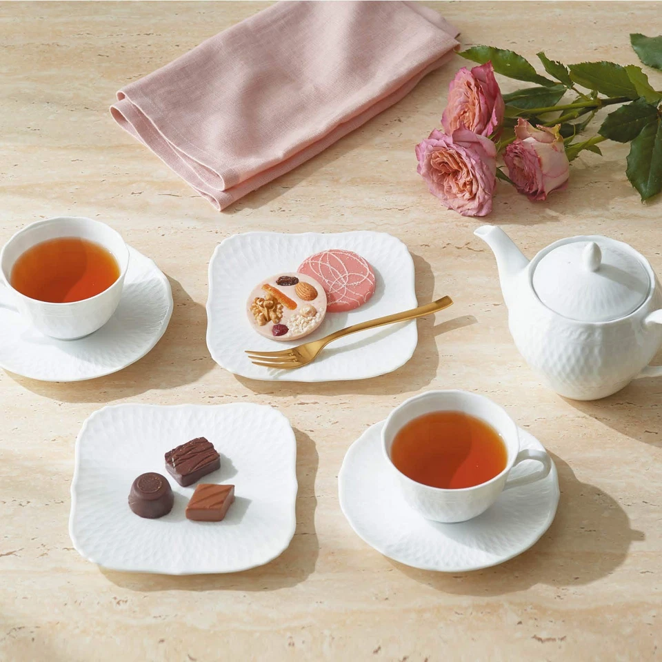 Noritake Teapot (with tea strainer), 510cc, Cher Blanc, Microwave and Dishwasher - Image 3 of 4