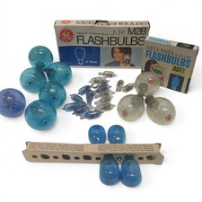 Large Lot Vintage SYLVANIA/GE Flash Bulbs M2B AG1B Blue Dot P2S