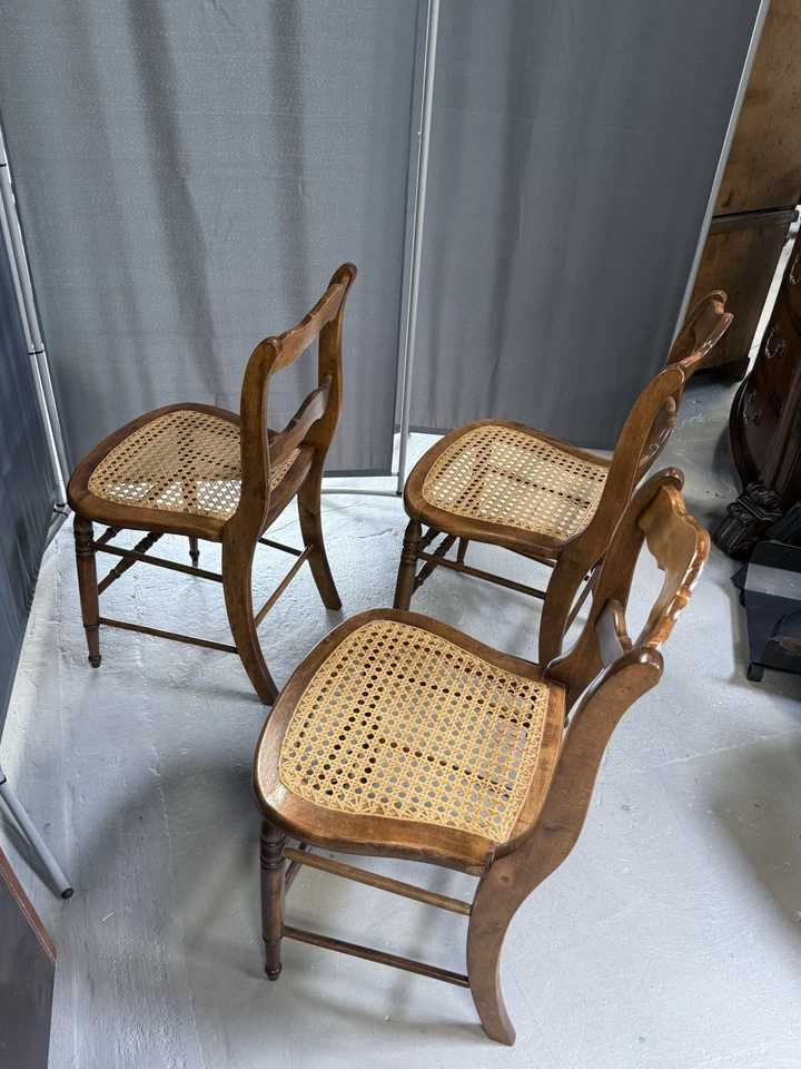 Juego de 3 sillas de madera con respaldo de escalera del siglo XIX asientos de caña comedor Foto 2 de 4