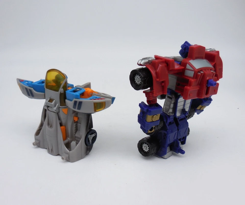 Transformers Armada Figures - Starscream, Scavenger, Blurr & Optimus Prime 2002 - Image 2 of 4