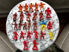 Lot of 26 Cowboys and Indians Plastic Figurines