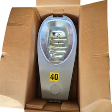 American Electric Lighting HPS 40W 120V Street Light Fixture 125-40SCA120R3 New