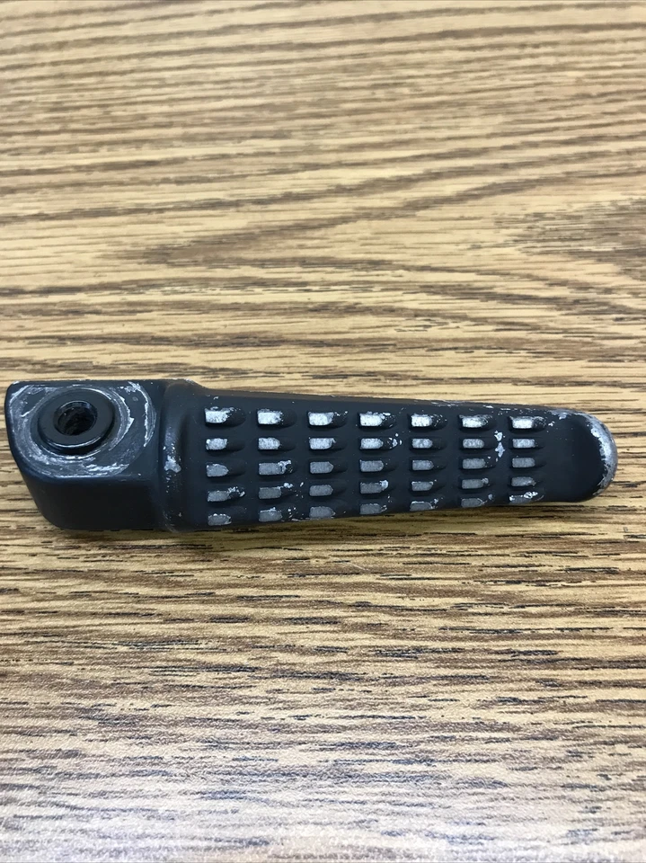 KAWASAKI NINJA ZX6R 2009-2020, PARTE TRASERA DERECHA # 34028-0095 Foto 2 de 4