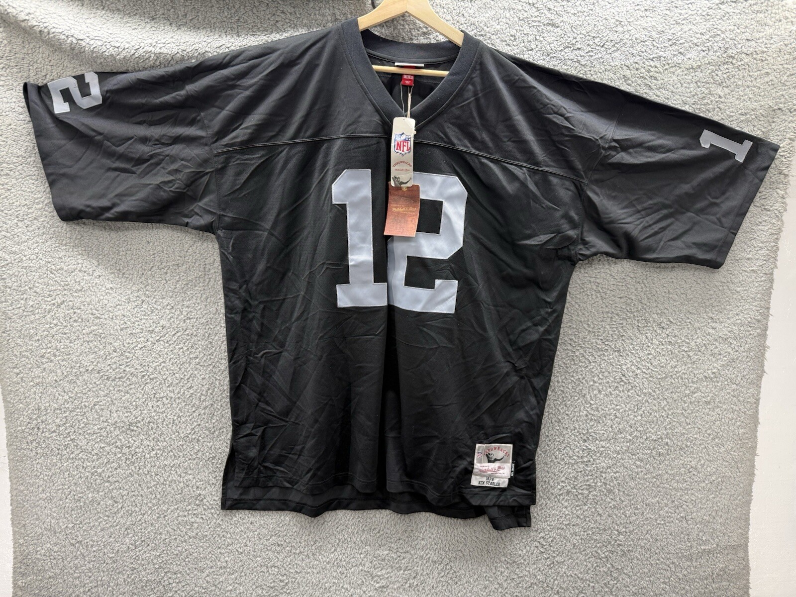 Picture 1 of 14