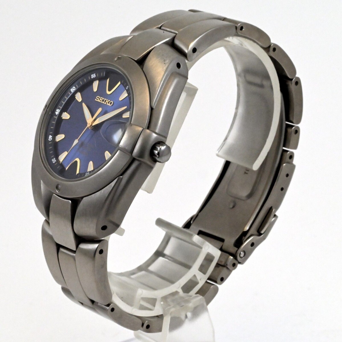 SEIKO Perpetual calendar QUARTZ Date 39mm Blue Dial Titanium SEIKO Perpetual calendar QUARTZ Date 39mm Blue Dial Titanium